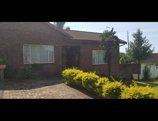 3 BEDROOM HOUSE SOLD IN LINCOLN MEADE